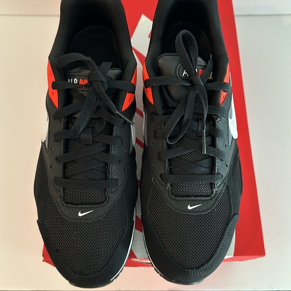 Men’s Nike Air Max IVO Black /White Cool Grey Size 9